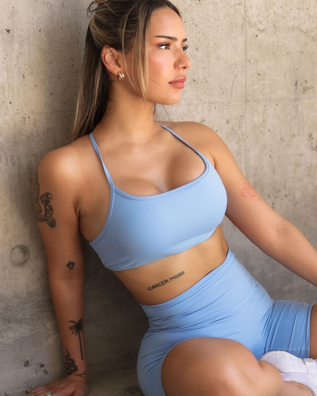 Crossover Sports Bra