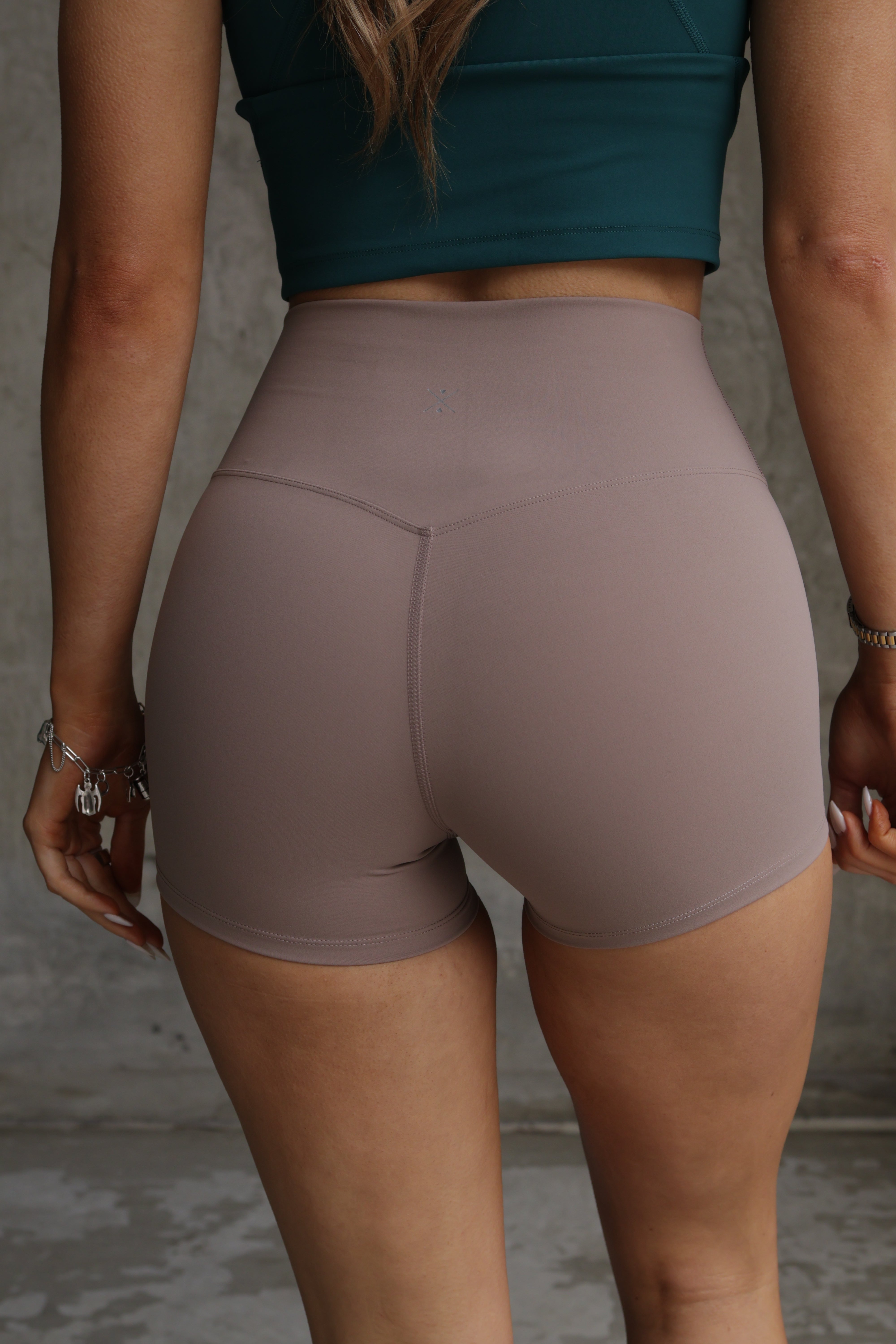 Minimal Seamless Shorts 3”