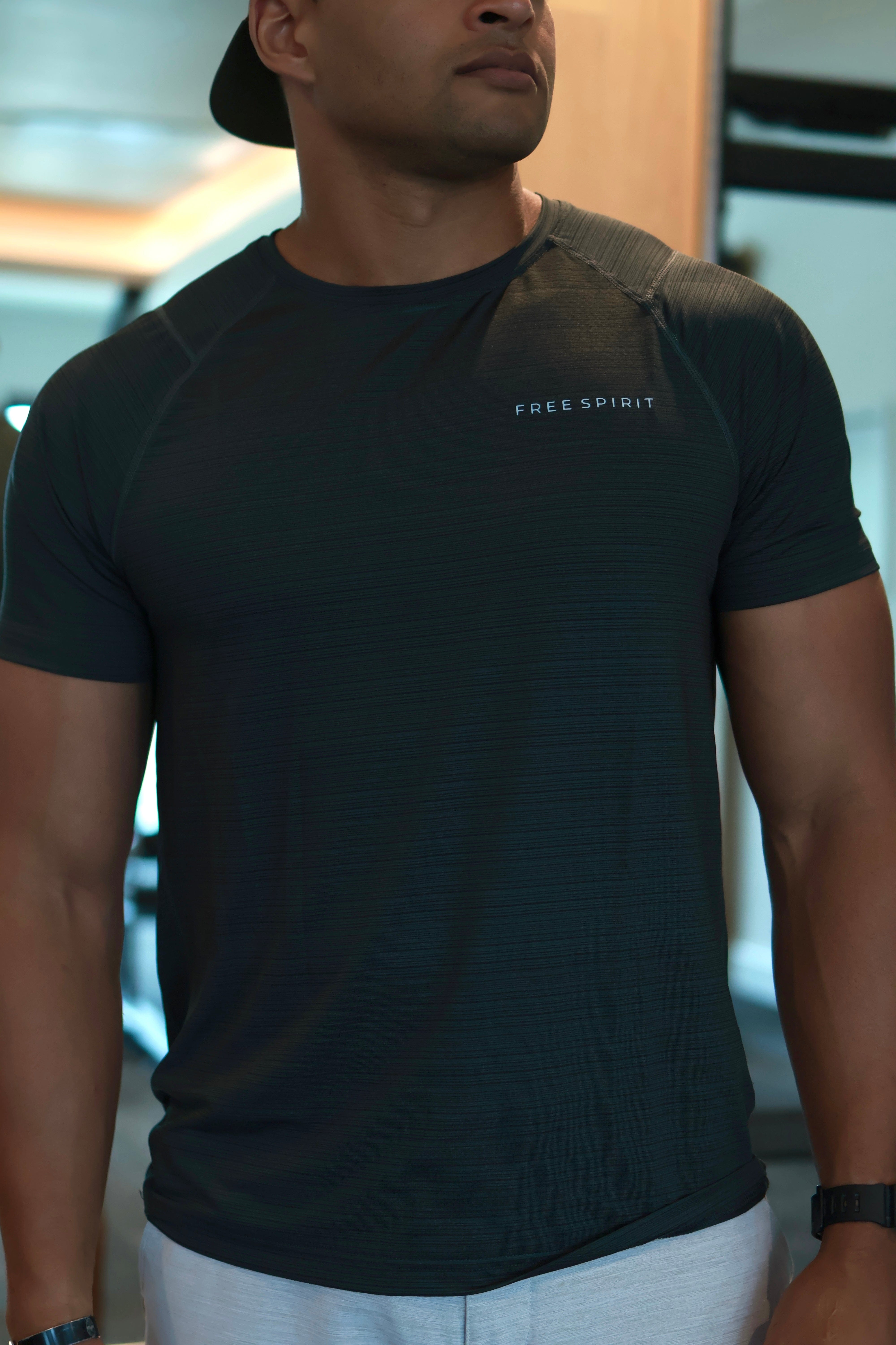 Free Spirit Outlet Dark Grey / XS Performance Tee