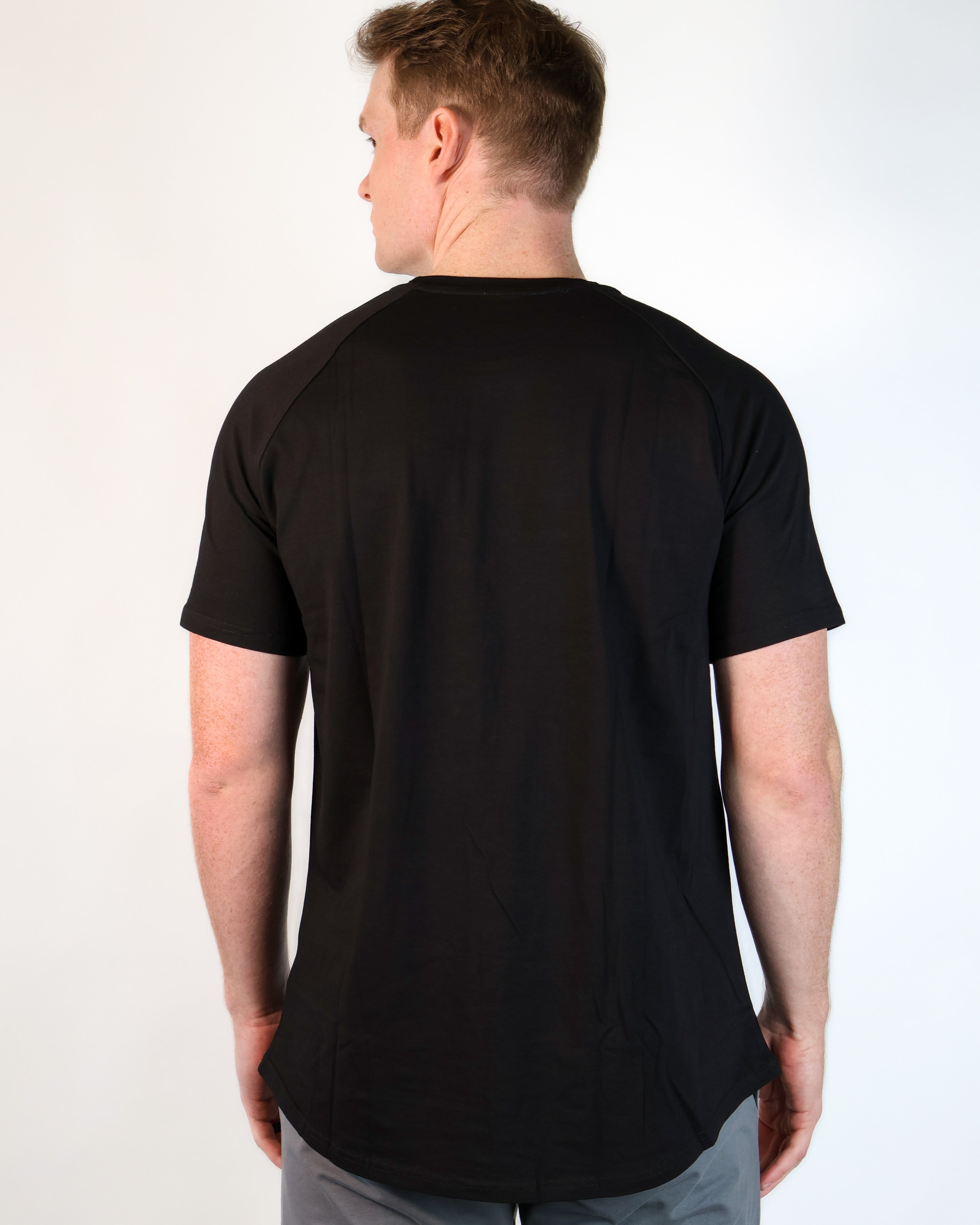 Free Spirit Outlet Men's Scoop Tee