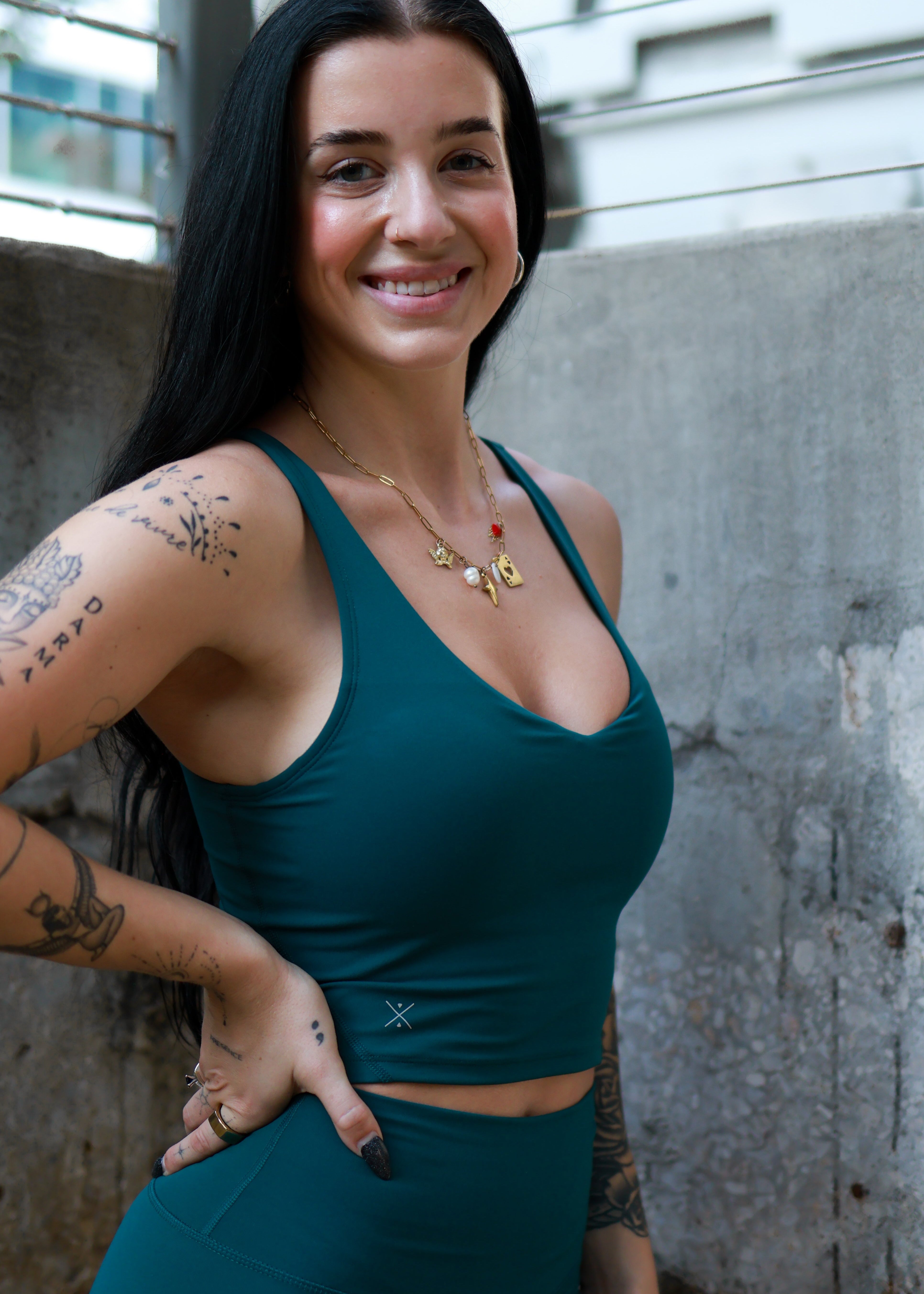 Finesse Built-in Crop *New - Free Spirit Outlet Inc, Women's Athletic Wear, Fast Shipping